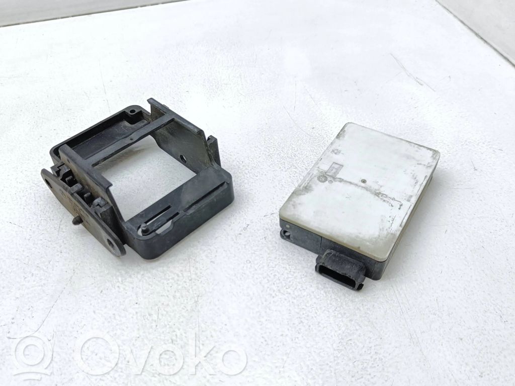BMW 7 F01 F02 F03 F04 Distronikas 