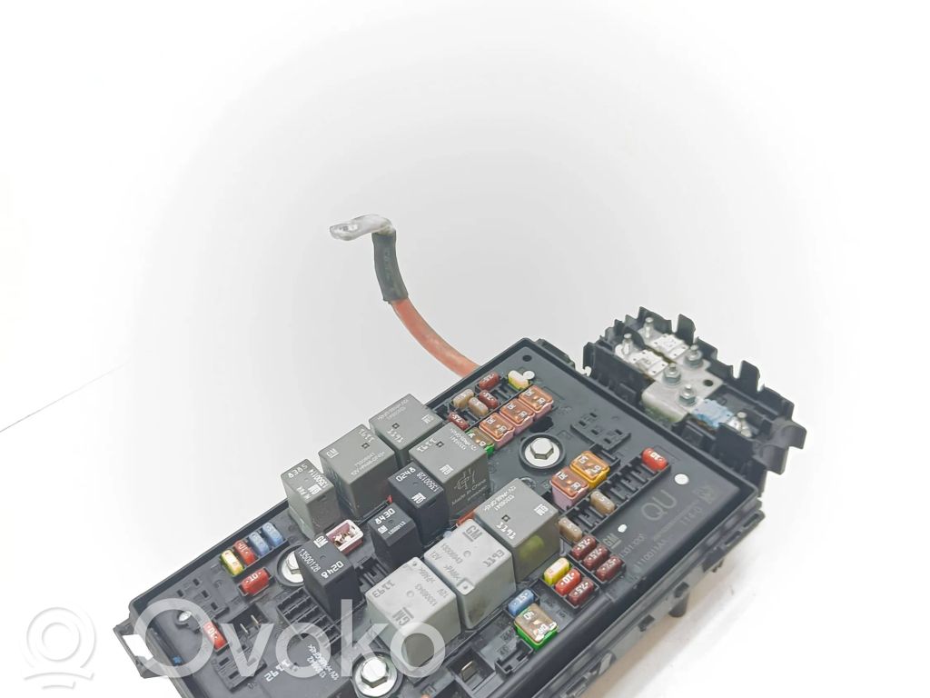 Opel Astra J Sulakemoduuli 