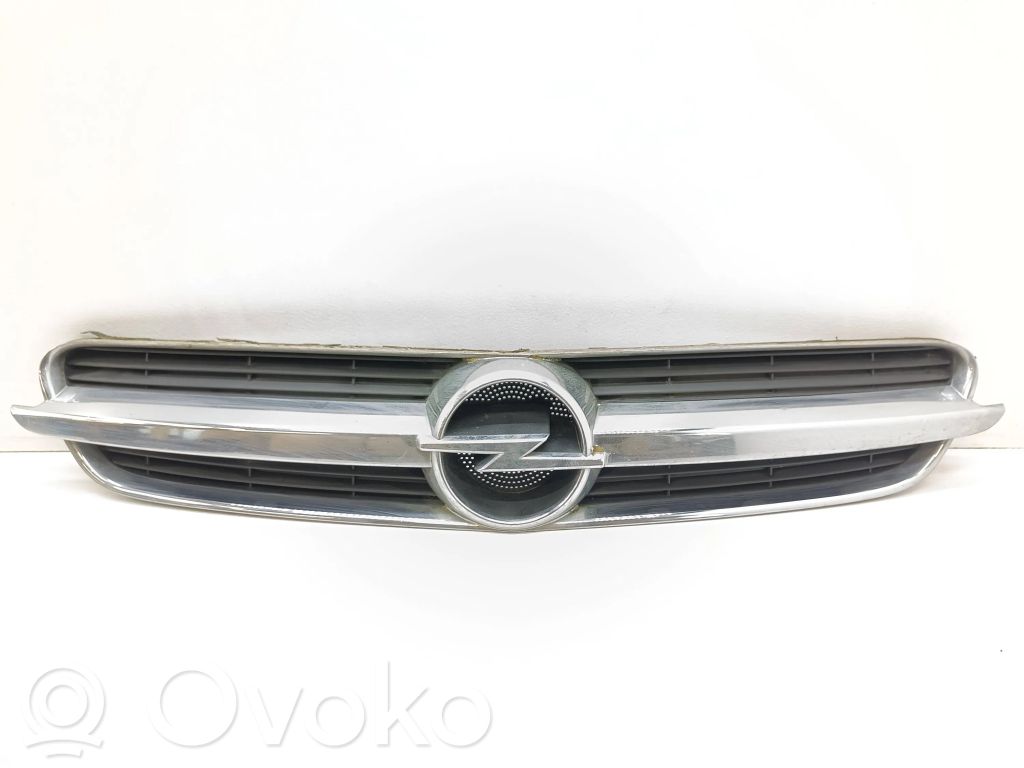 Opel Vectra C Etusäleikkö 