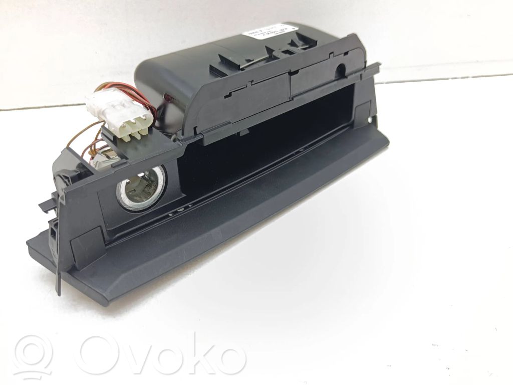 BMW 7 F01 F02 F03 F04 Popielniczka deski rozdzielczej 