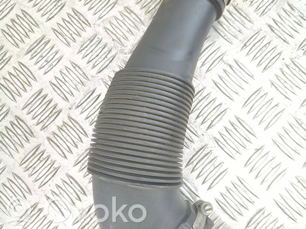 Audi Q5 SQ5 8R Air intake duct part 
