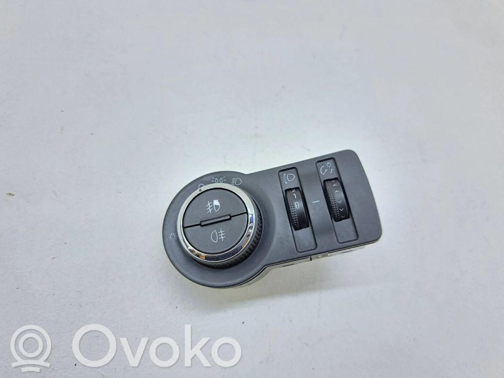 Opel Astra J Light switch 