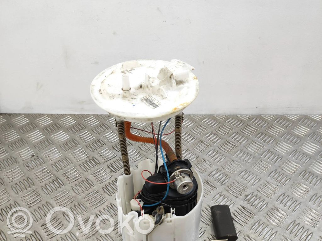 Opel Astra J In-tank fuel pump 