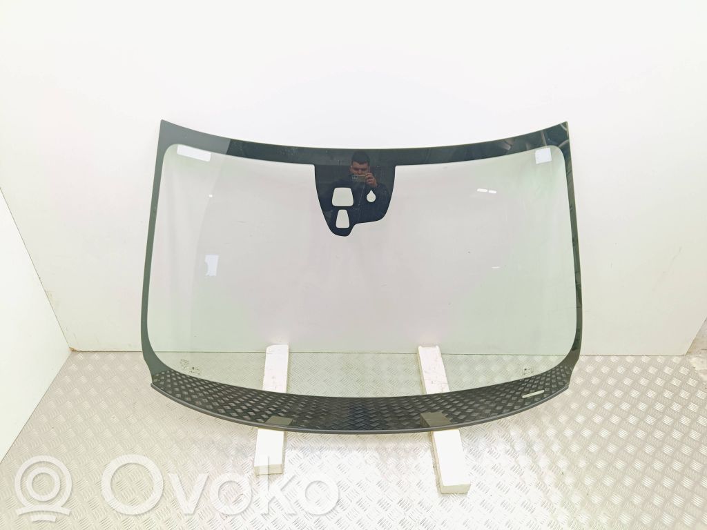 Volvo S60 Front windscreen/windshield window 