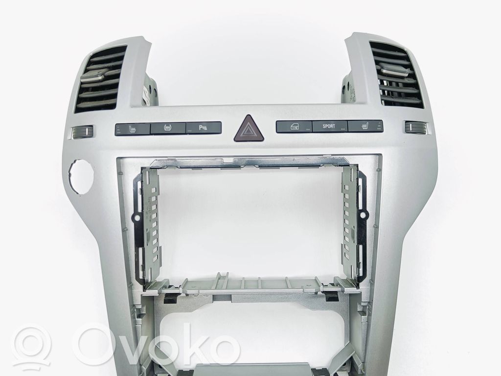 Opel Zafira B Konsola środkowa / Radio / GPS 