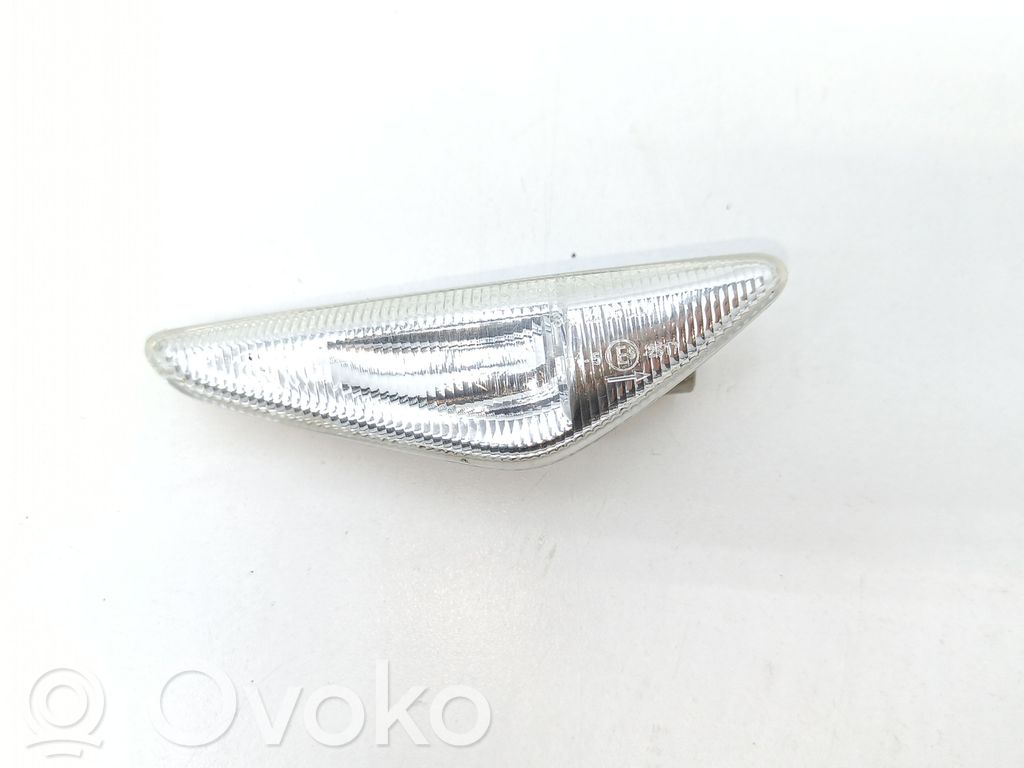 BMW X5 E70 Front fender indicator light 