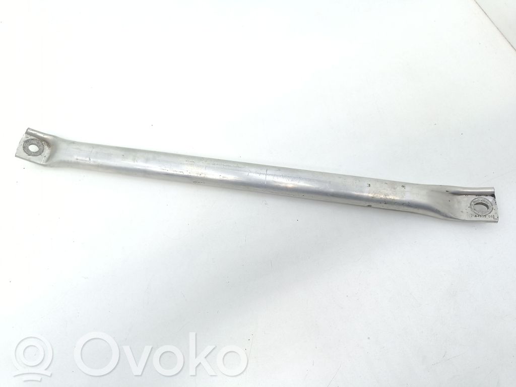 Muu moottoritilan osa   7184939