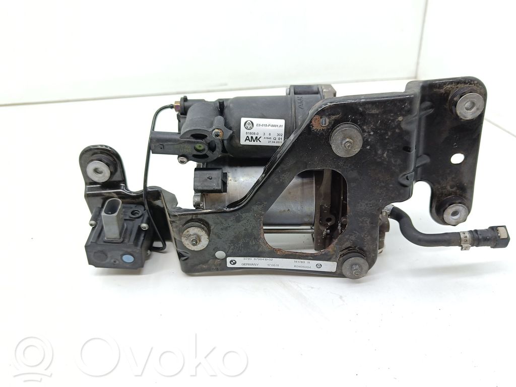 BMW X5 E70 Air suspension compressor/pump 