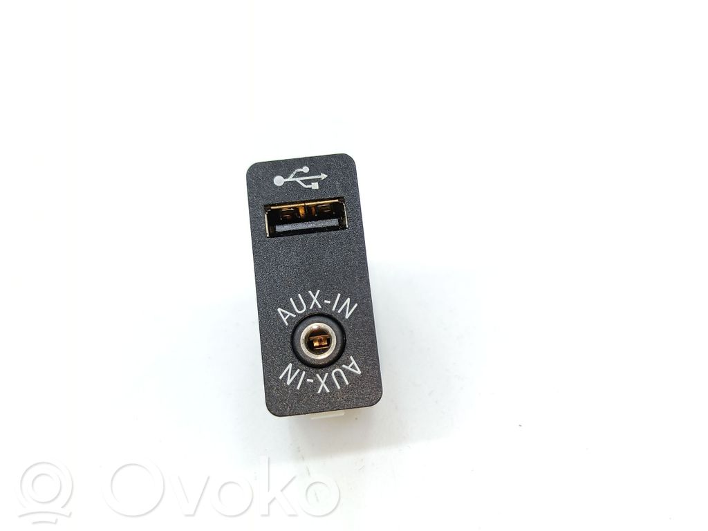 USB-Anschluss   9237653