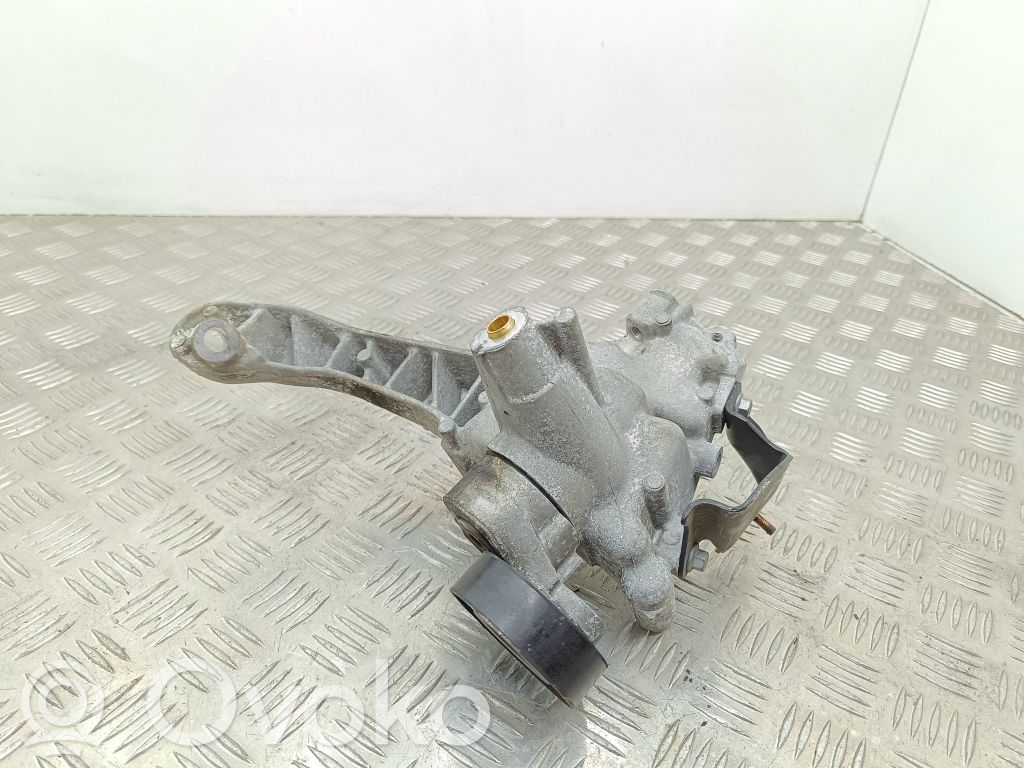 Volvo XC60 Engine mounting bracket 