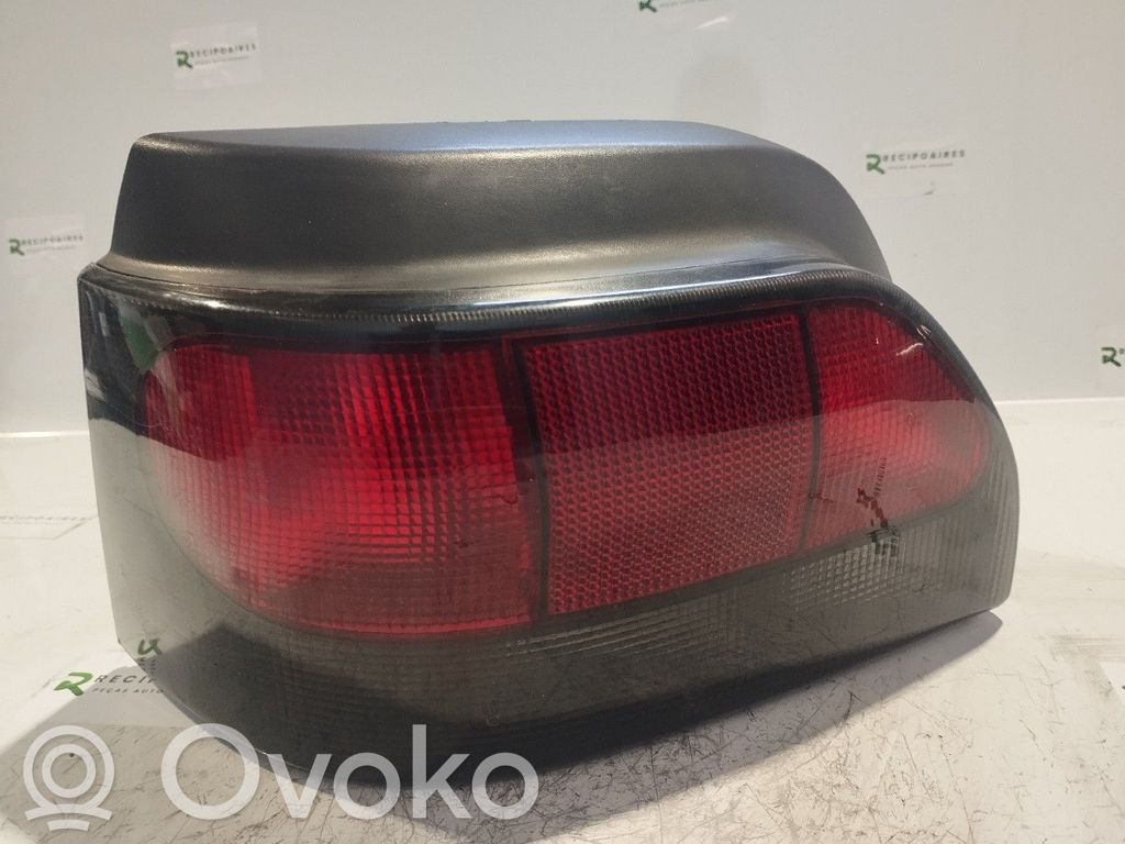 Renault Clio I Tailgate rear/tail lights 