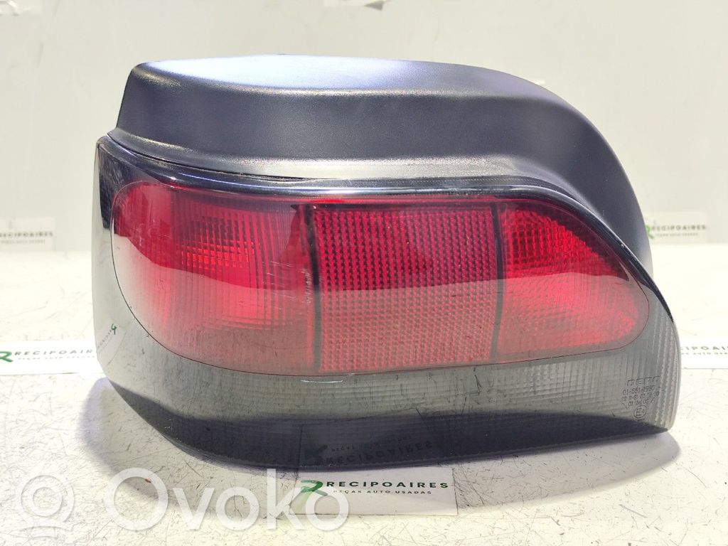 Renault Clio I Tailgate rear/tail lights 