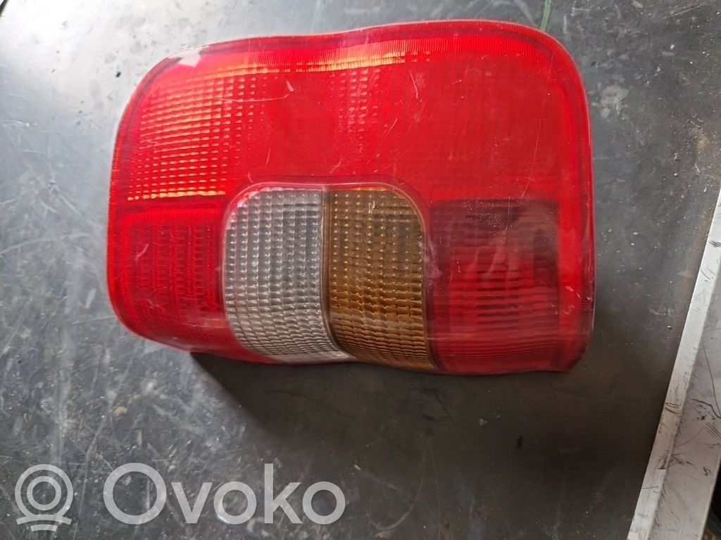 Opel Combo B Galinis žibintas dangtyje 