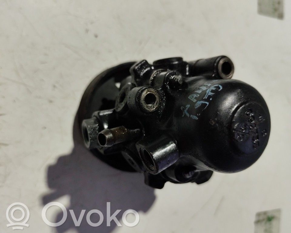 Citroen Xantia Ohjaustehostimen pumppu 