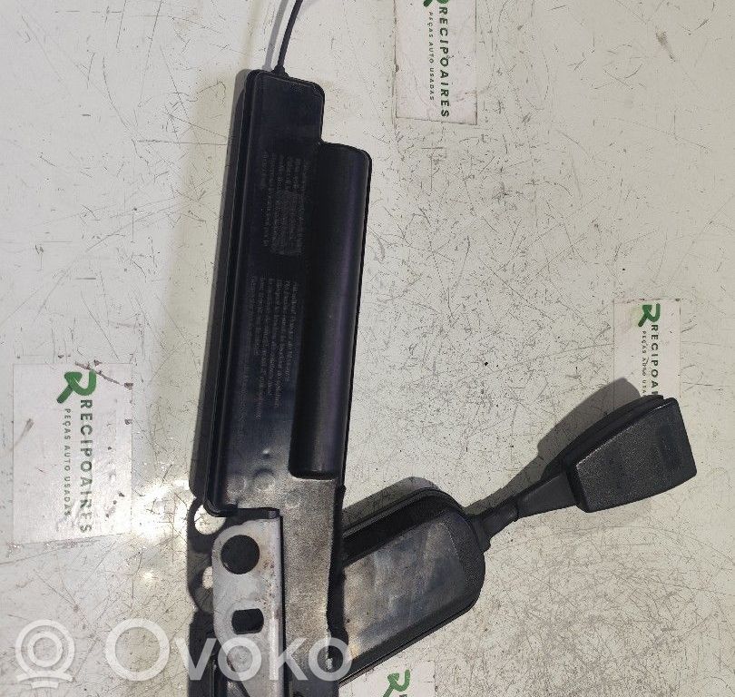 Etuistuimen turvavyö   8164931T