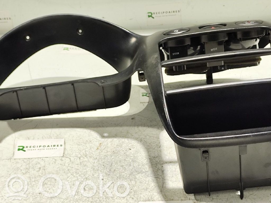 Daewoo Matiz Centrālais gaisa ventilācijas režģis 