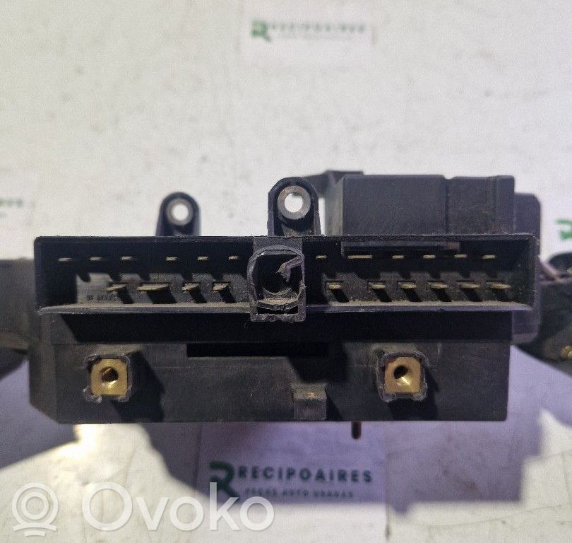 Toyota Yaris Wiper turn signal indicator stalk/switch 