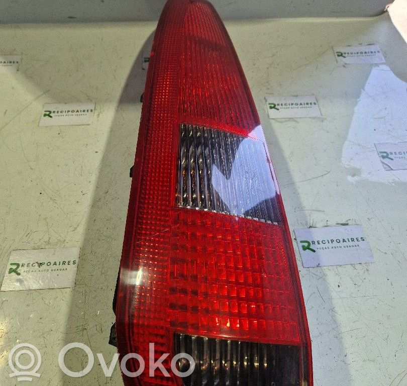Ford Fusion Lampy tylnej klapy bagażnika 