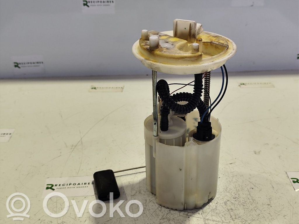 Bomba interna de combustible