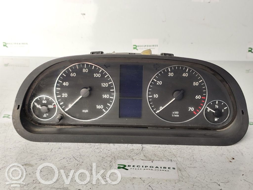 Mercedes-Benz A W169 Speedometer (instrument cluster) 