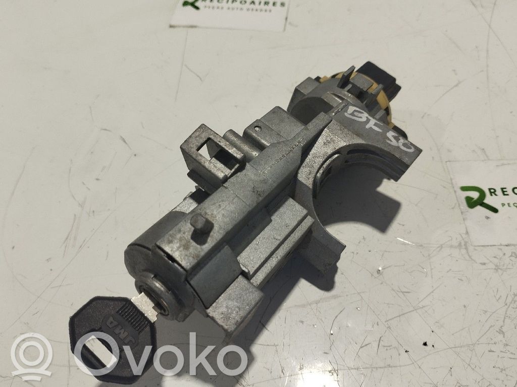 Engine start stop button switch