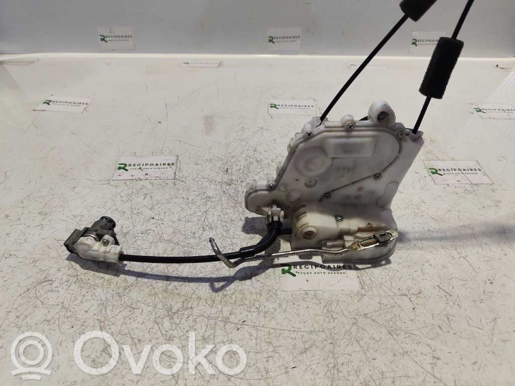 Honda Insight Front door lock 