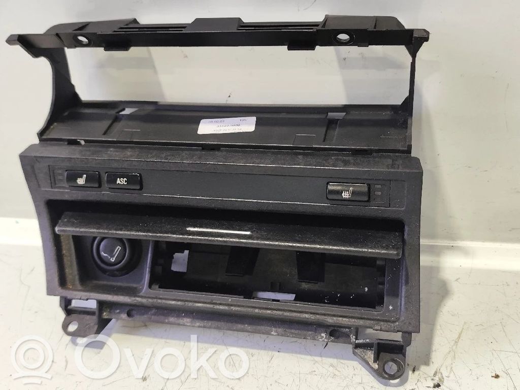 Center console   6914718,51168268887A,511682688889