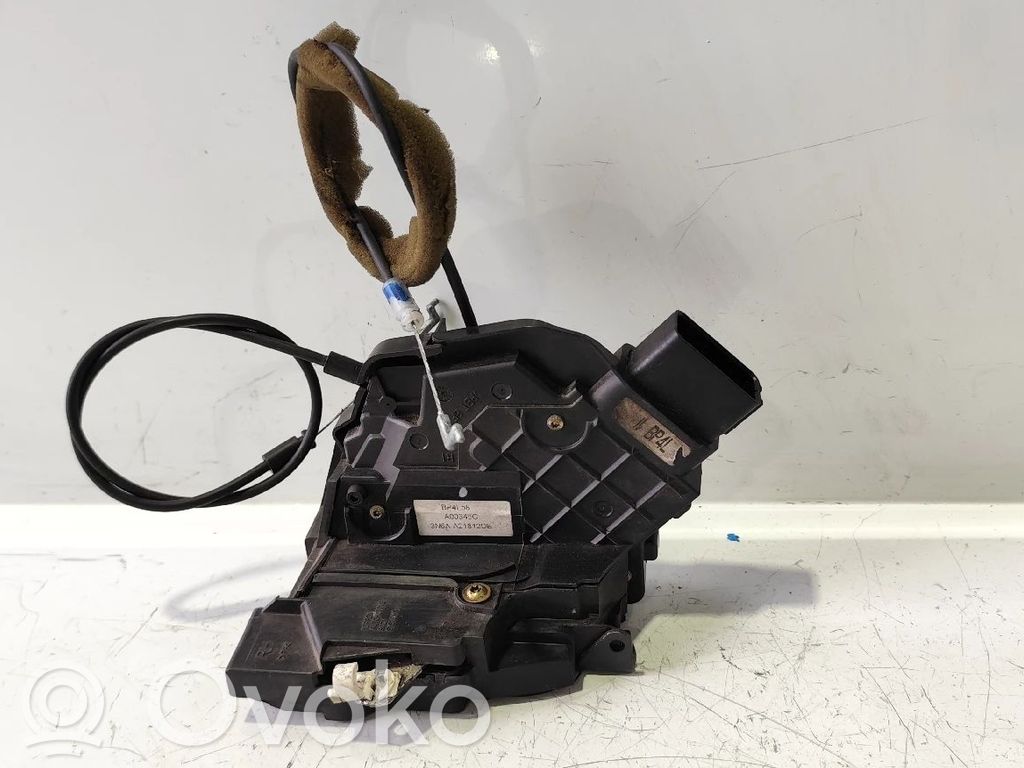 Etuoven lukko   3N6AA21812DE