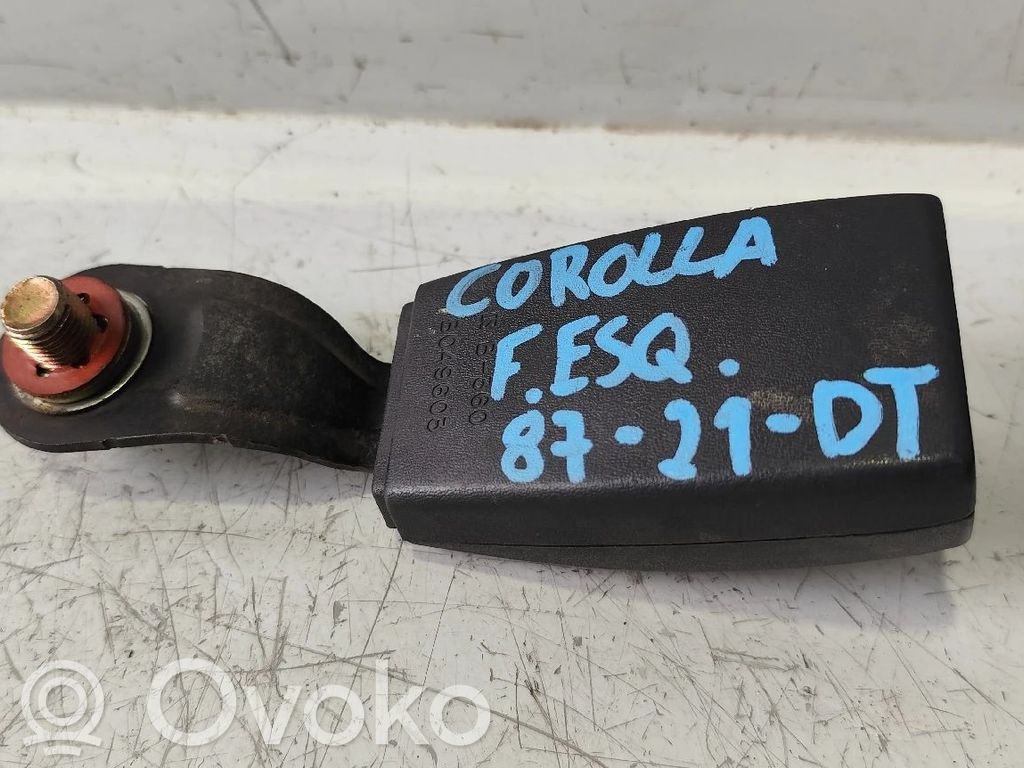 Toyota Corolla E100 Hebilla del cinturón delantero 