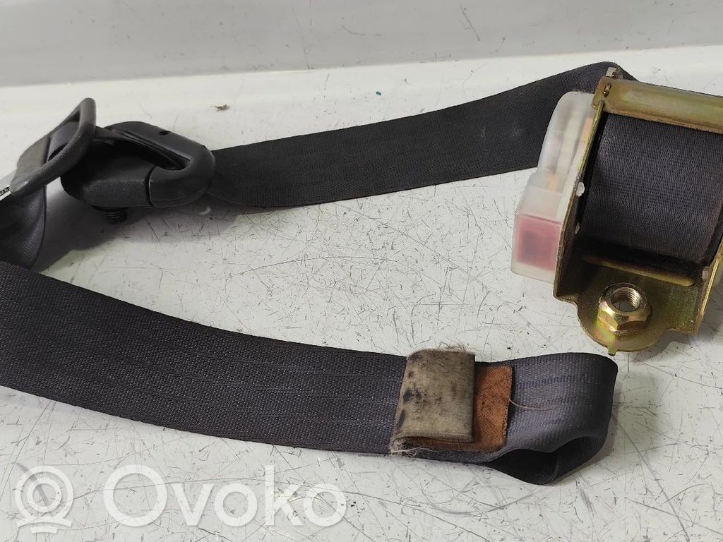 Toyota Corolla E100 Etuistuimen turvavyö 