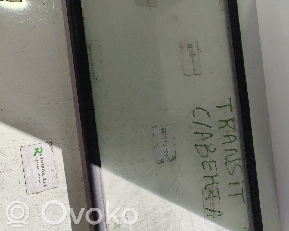 Galinis stiklas   CAIXA,ABERTA