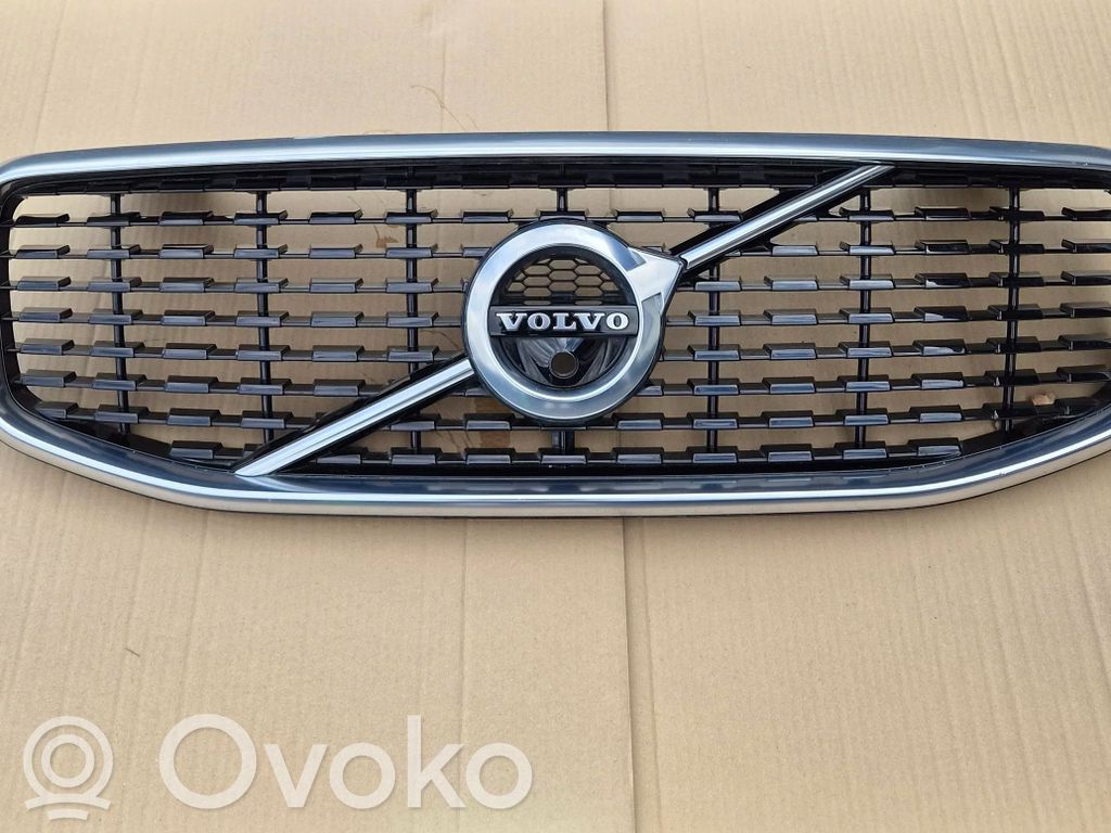 Volvo XC60 Grilă radiator față 