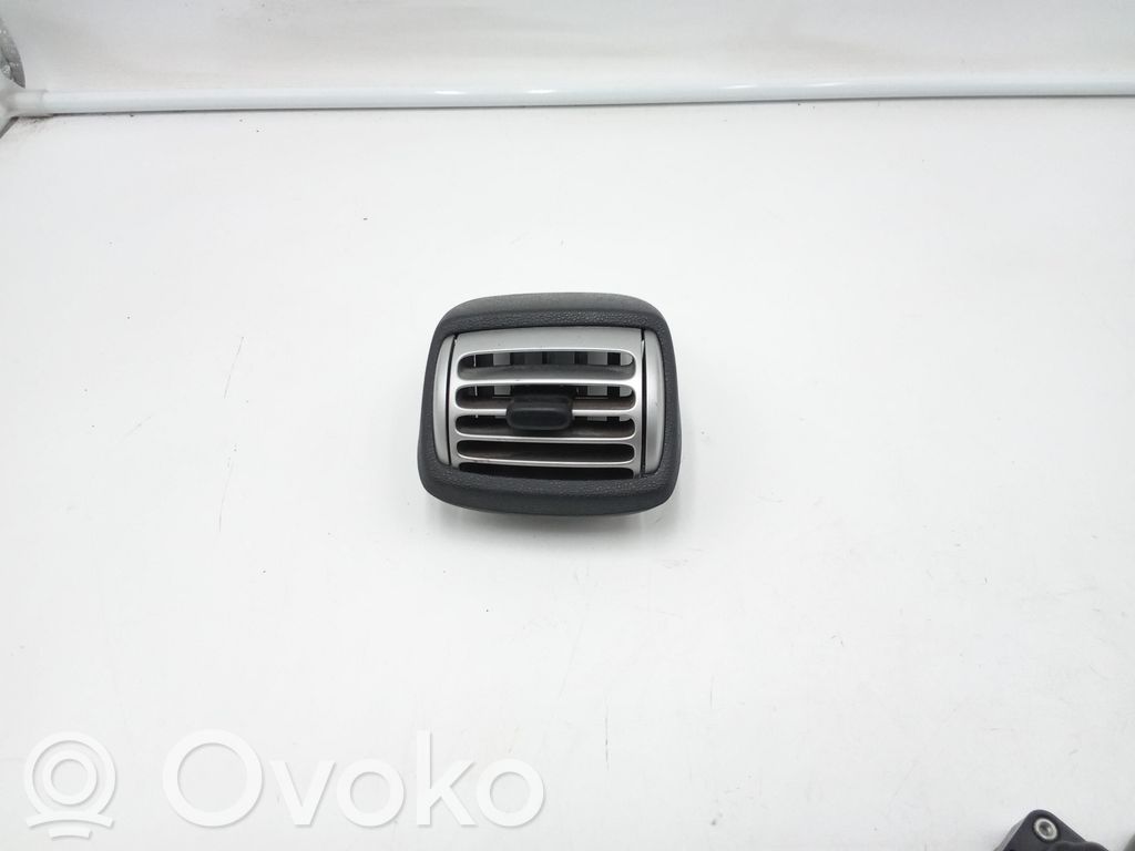 Smart ForTwo II Dashboard side air vent grill/cover trim 