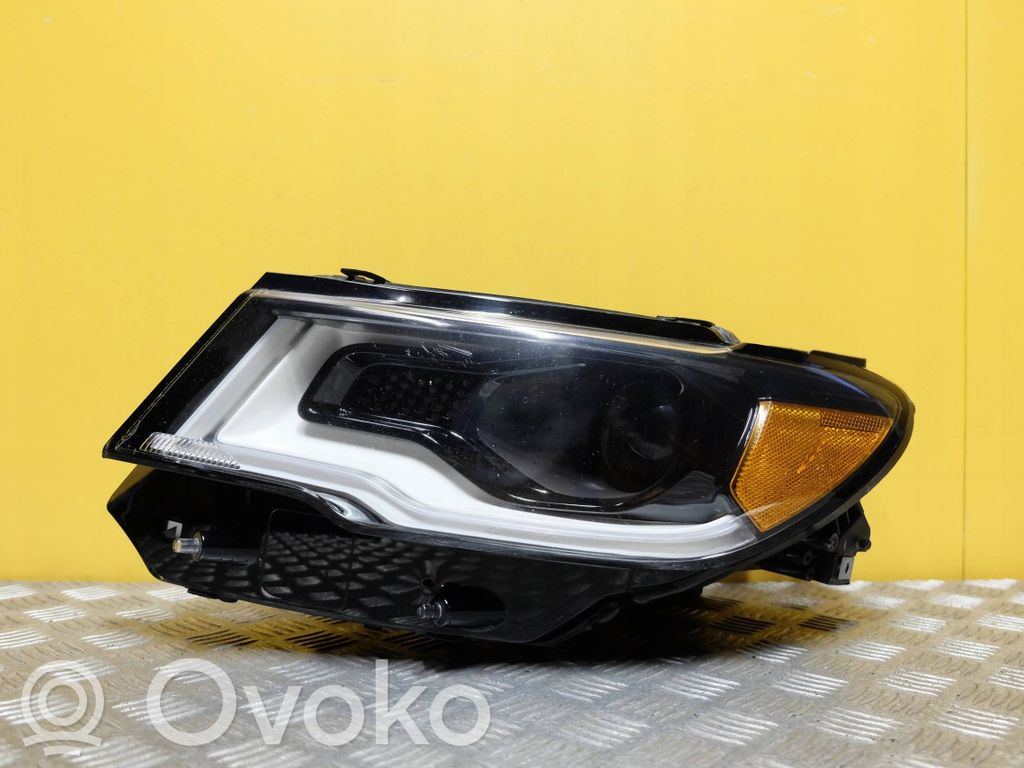 Jeep Compass Lampa przednia 