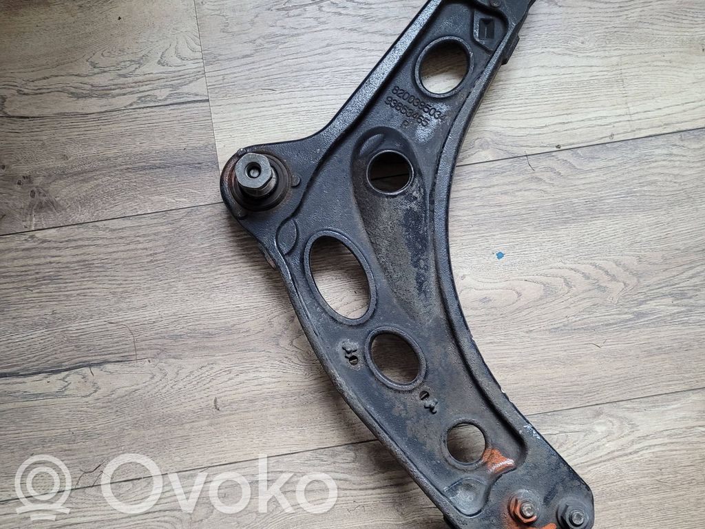 Opel Vivaro Dolny wahacz przedni 