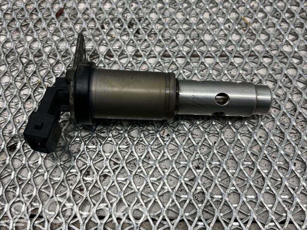 BMW 5 E60 E61 Paskirstymo velenėlio adaptacijos vožtuvas (vanos vožtuvas) 