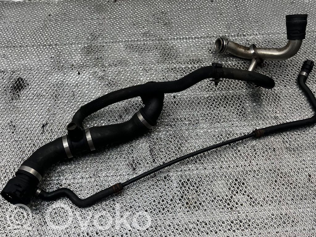 BMW 1 E81 E87 Caurulīte (-es) / šļūtene (-es) 