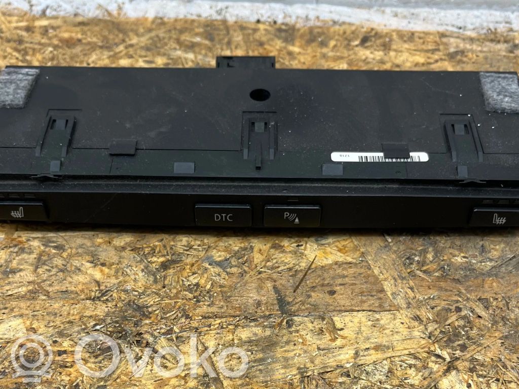 BMW 5 E60 E61 Seat heating switch 