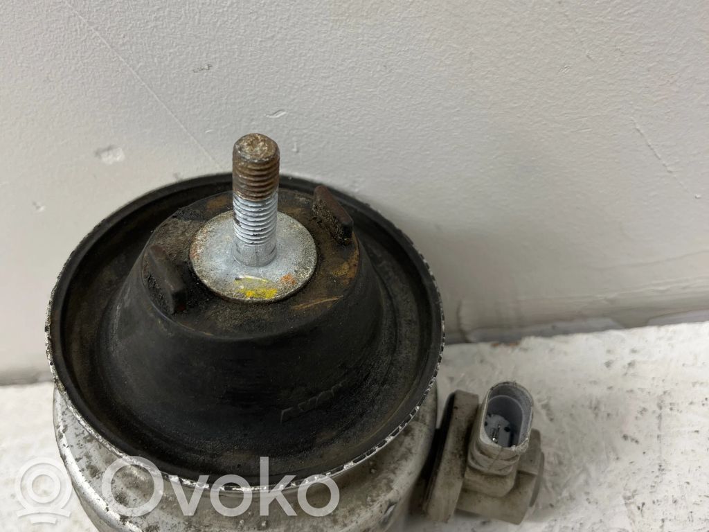 Audi A6 S6 C6 4F Engine mount bracket 