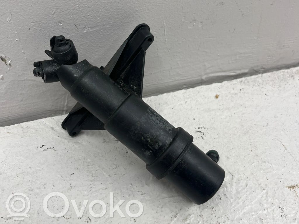 Headlight washer spray nozzle   231104