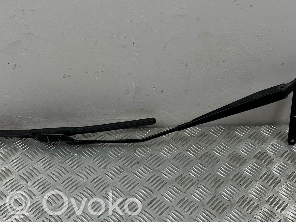 BMW 2 F46 Ramię wycieraczki szyby przedniej / czołowej 