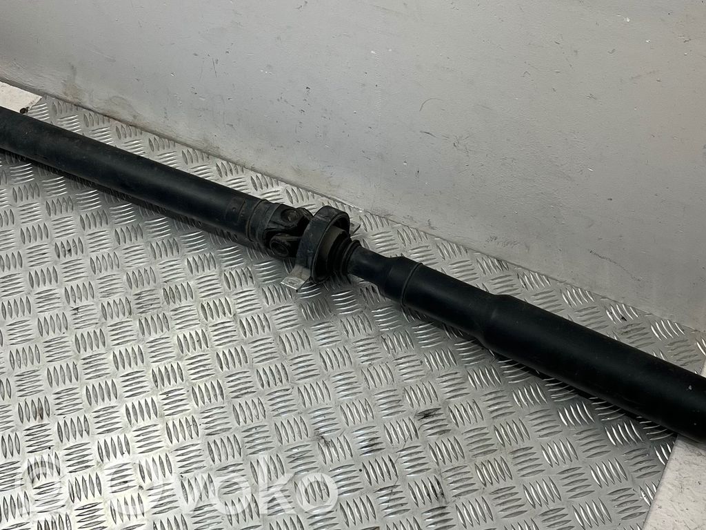 BMW 3 E90 E91 Kardanas komplekte 