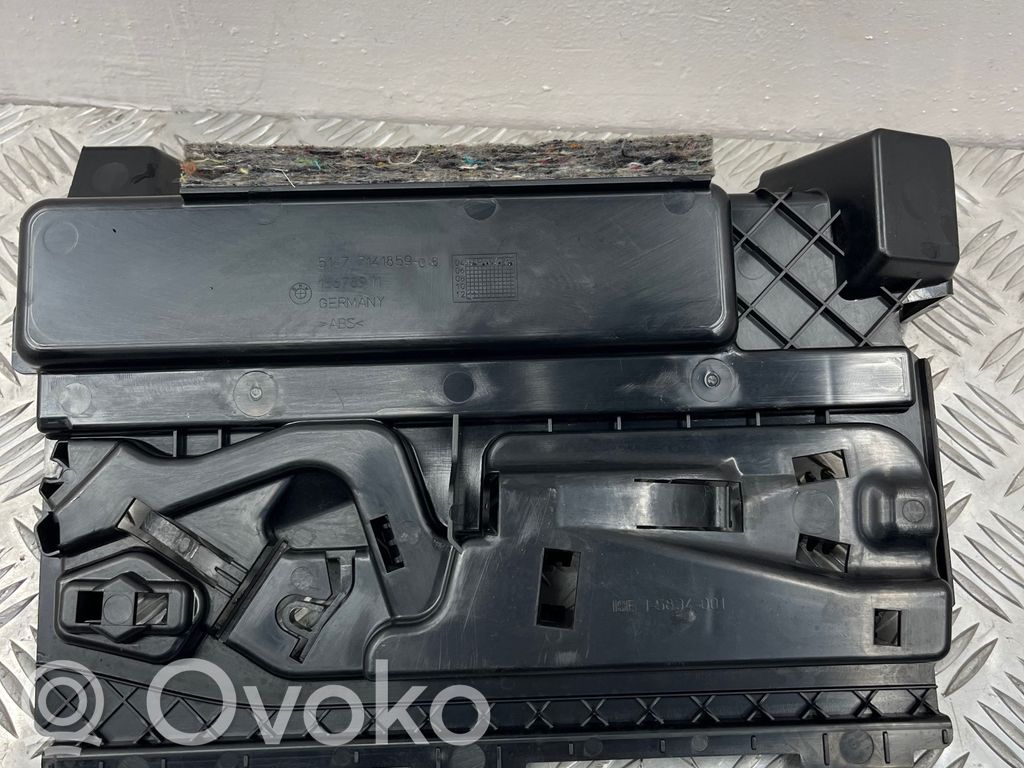 BMW 3 E90 E91 Other trunk/boot trim element 
