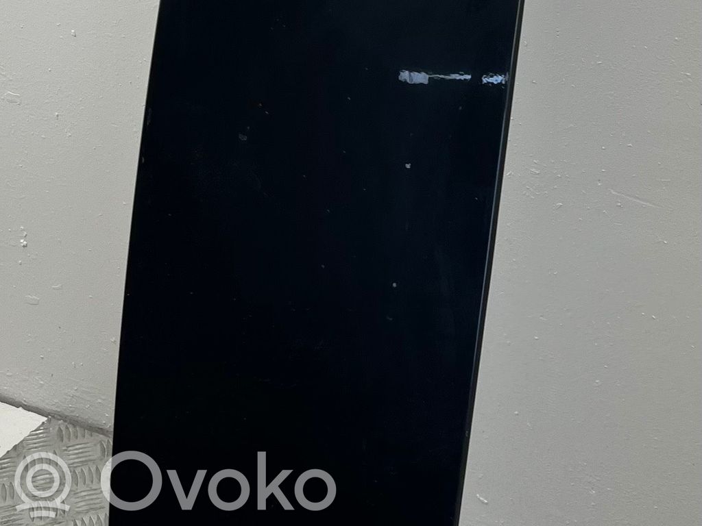 Tailgate/trunk spoiler   7167174