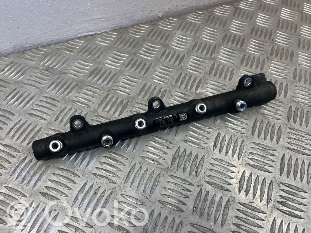 BMW 5 E60 E61 Degvielas maģistrālā caurule 