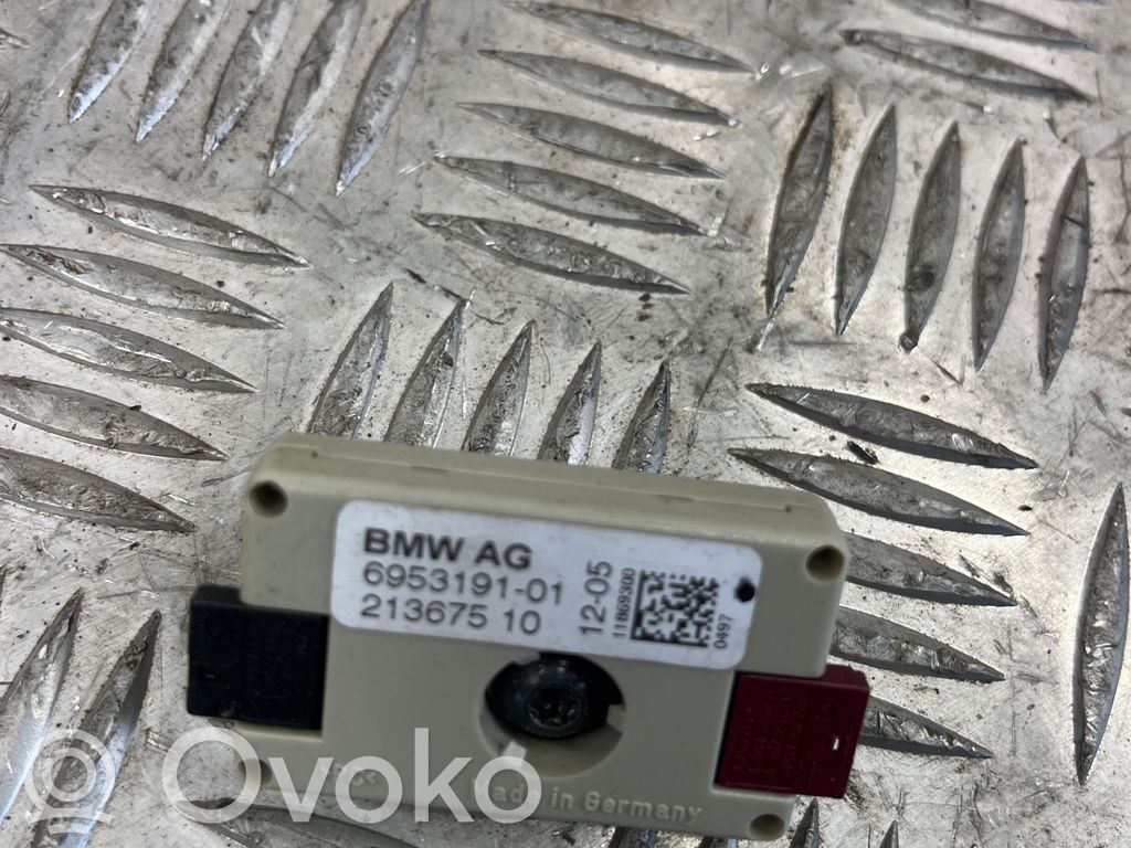 BMW 5 E60 E61 Antenos stiprintuvas 