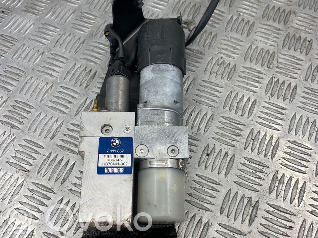 BMW 5 E60 E61 Tailgate hydraulic pump motor 