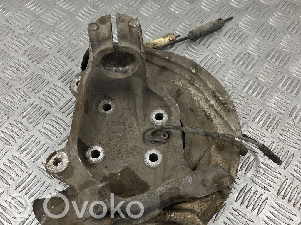 BMW 3 E90 E91 Front wheel hub 