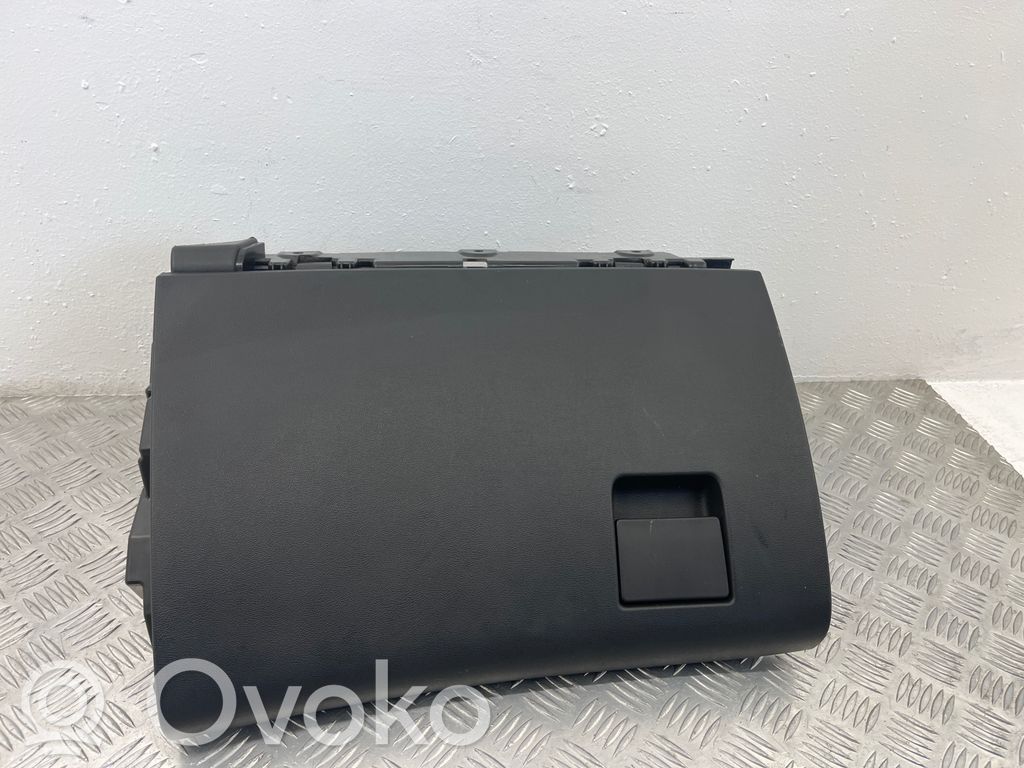 Opel Insignia A Glove box 