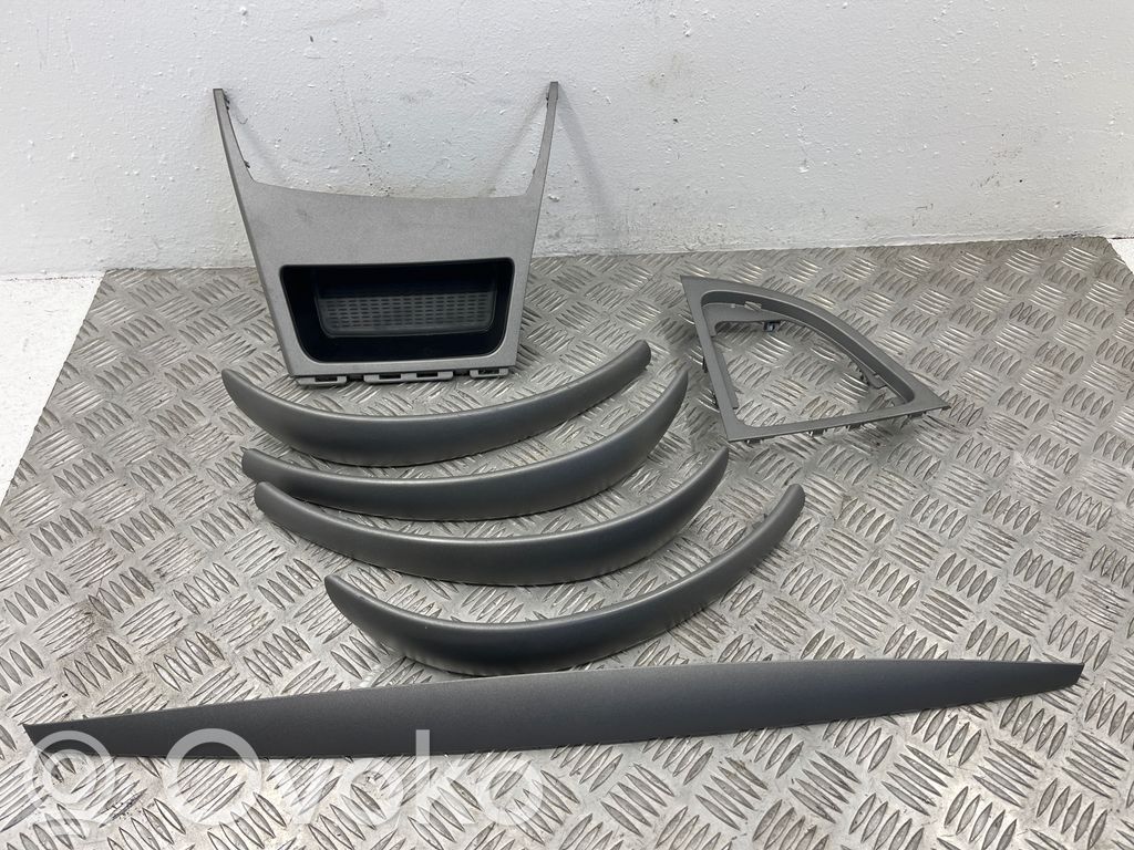 Interior decorative trim set   7071272